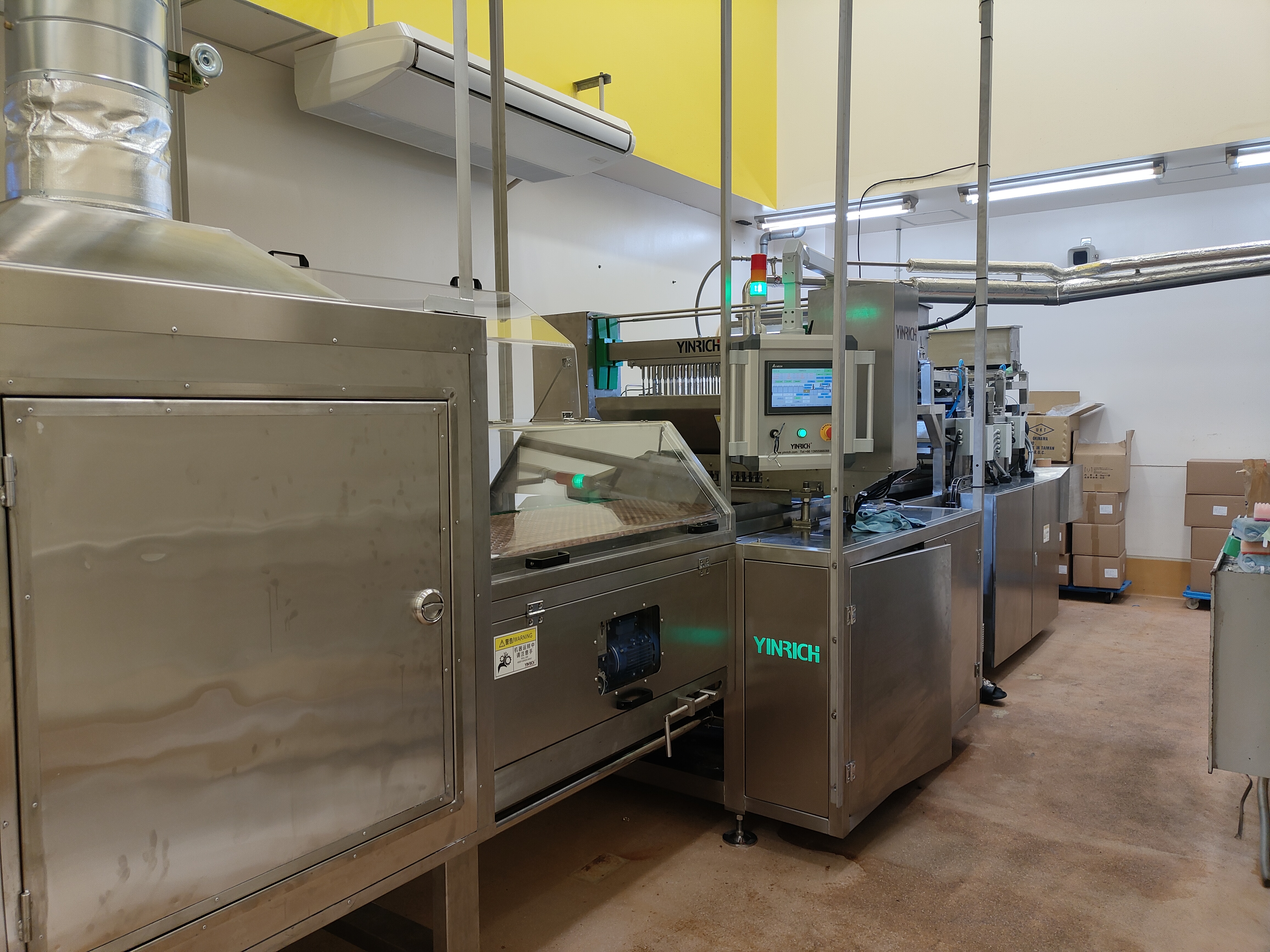 deposit hard candy with center filling 4