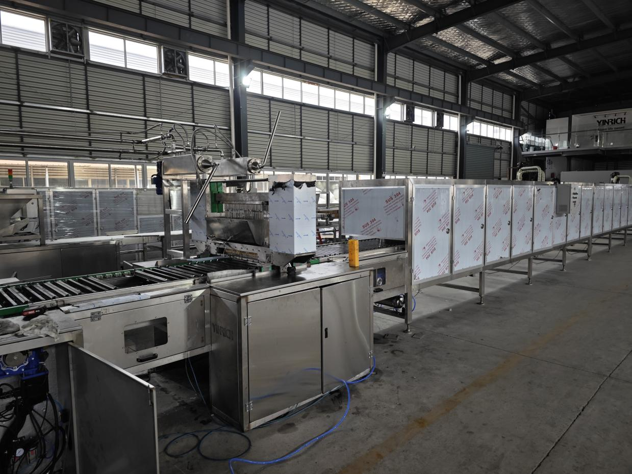 Automatic Jelly candy depositing line for 3D Liquid filled Jelly 1