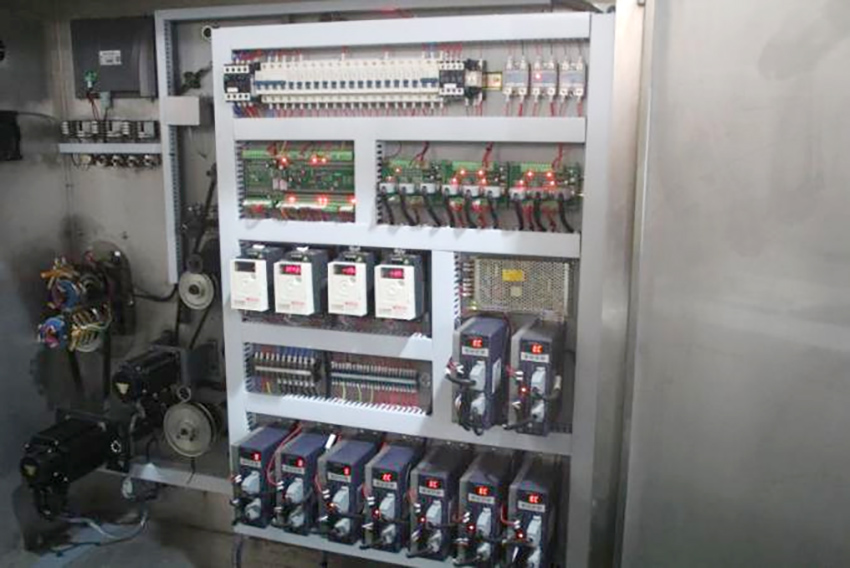 Automatic disc-feeding pillow type packing machine/marshmallow pillow type packing machine 18