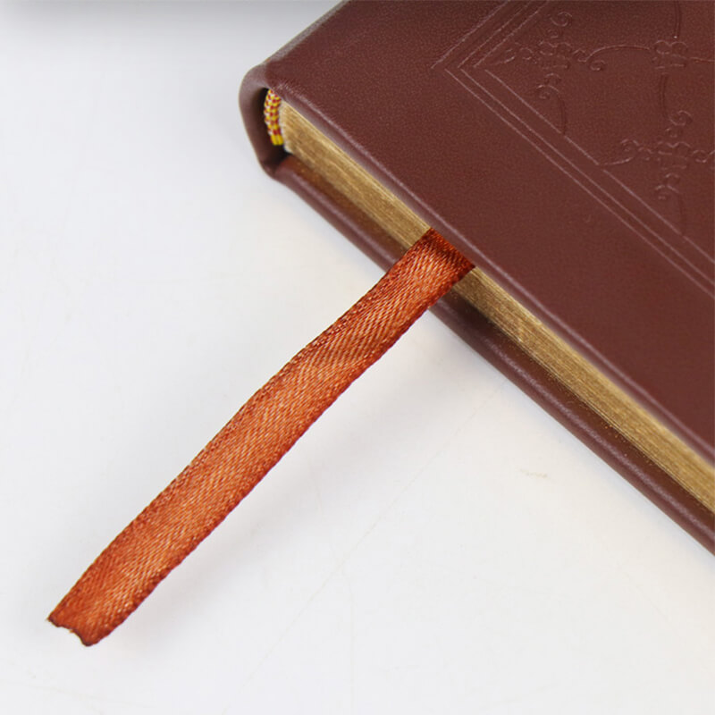 Custom Leather Bound Hardback Books Printing with Gilded Edges 10