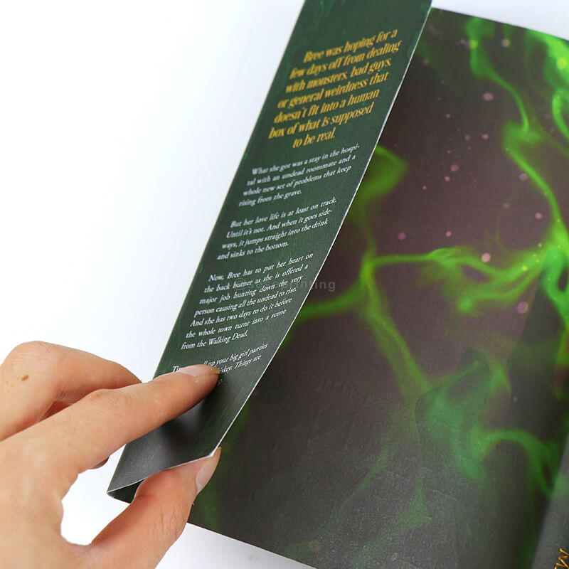 Exclusive Special Hardcover Book Printing Green Foil Cover Book 8