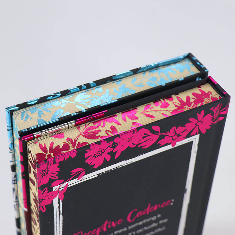 Foiled Paperback Novel Book Printing with Sprayed Edges 16