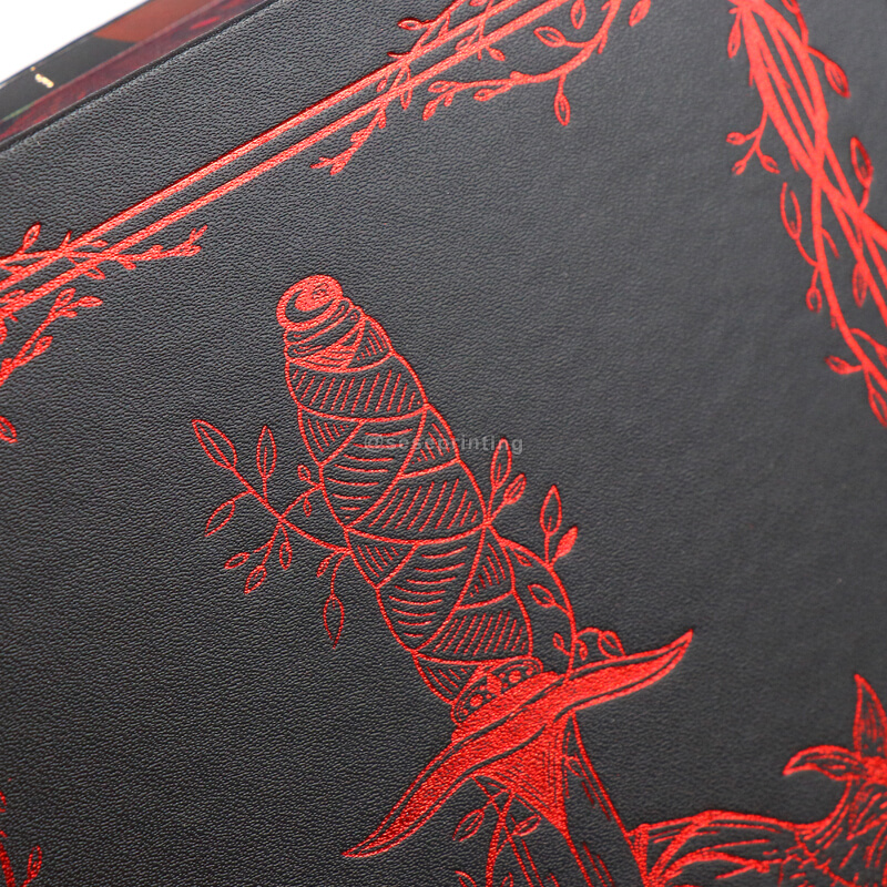 Luxury Foiled Hardcover Sprayed Edges Book Printing with Slipcase 9