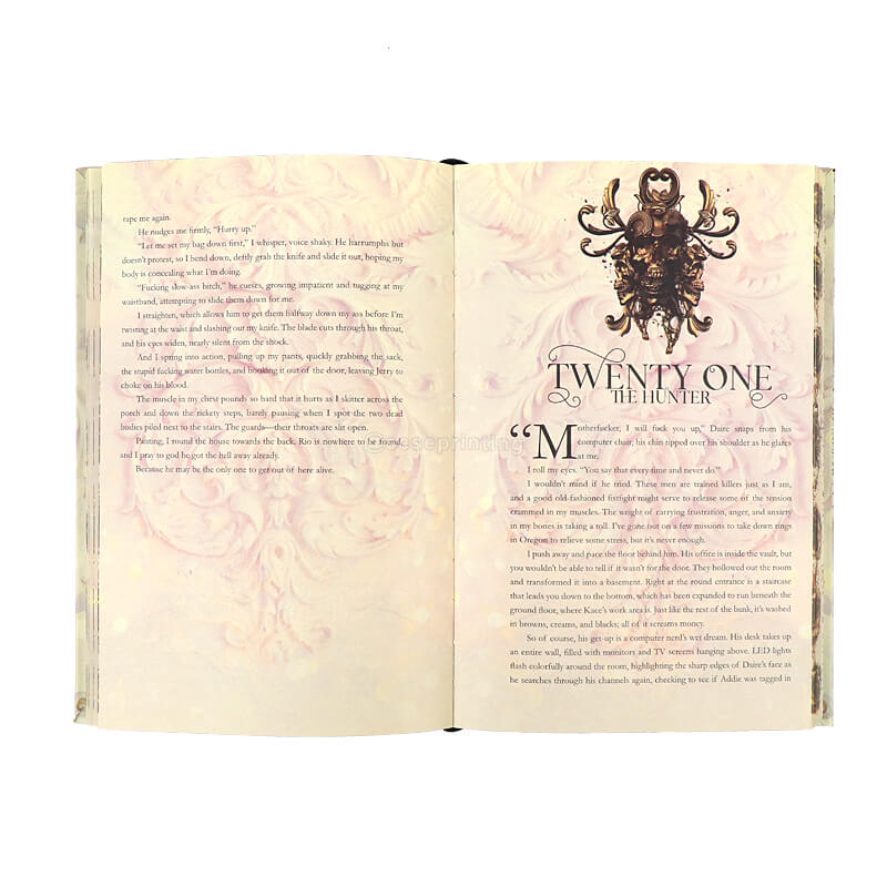 Full Color Book Spot UV Hardback Novel Printed with Sprayed Edges 7