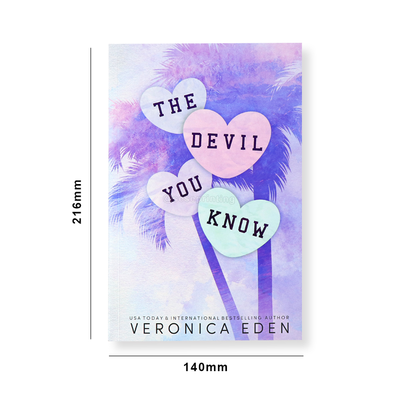 Livre broché 5,5 x 8,5 pouces avec dorure violette et tranches colorées. 6