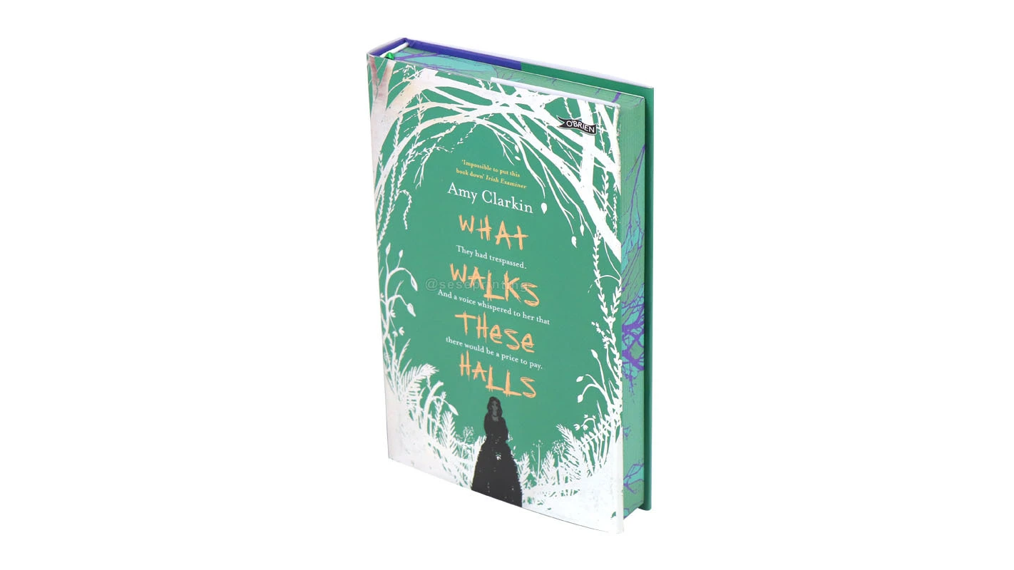 Hardcover Book Printed Foil Title on the Cover and Sprayed Edges 1