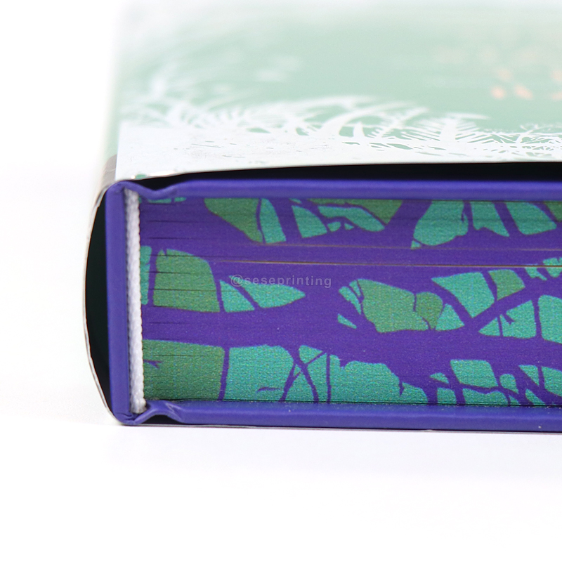 Hardcover Book Printed Foil Title on the Cover and Sprayed Edges 11