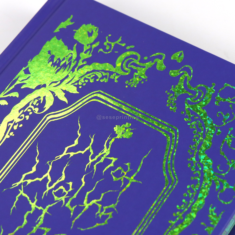 Hardcover Book Printed Foil Title on the Cover and Sprayed Edges 9