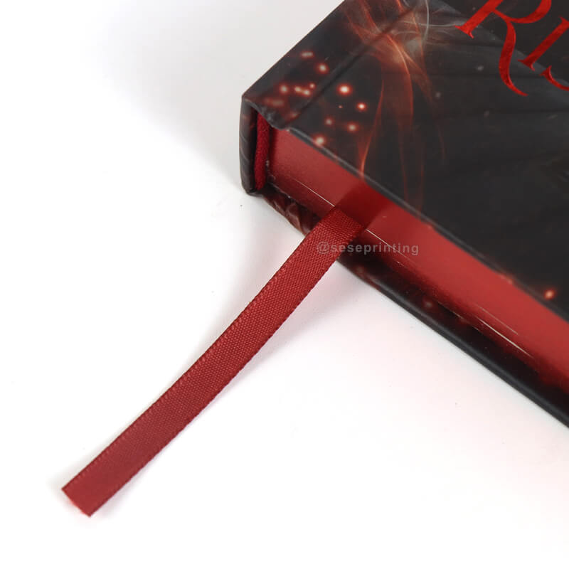 Special Edition Books Printed Foiling on Cover and Sprayed Edges 10