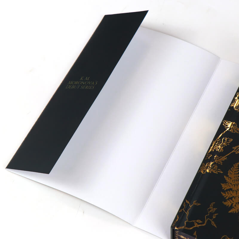 Special Edition Omnibus Hardback Book Printing with Sprayed Edges 9