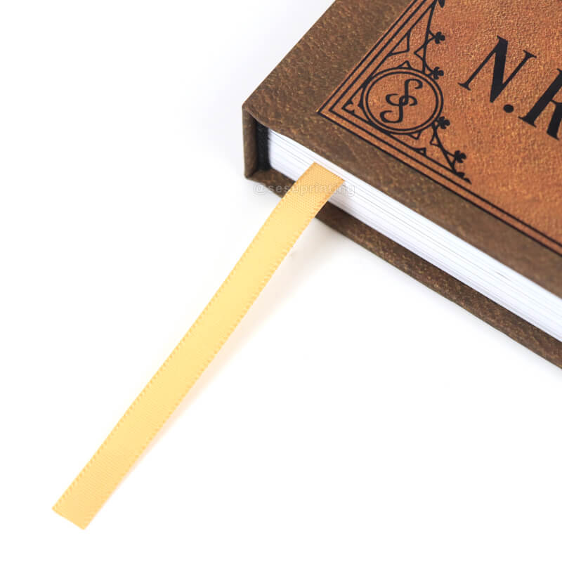 Fiction Book Black and White Printing Hardcover Novel with Spot UV 9