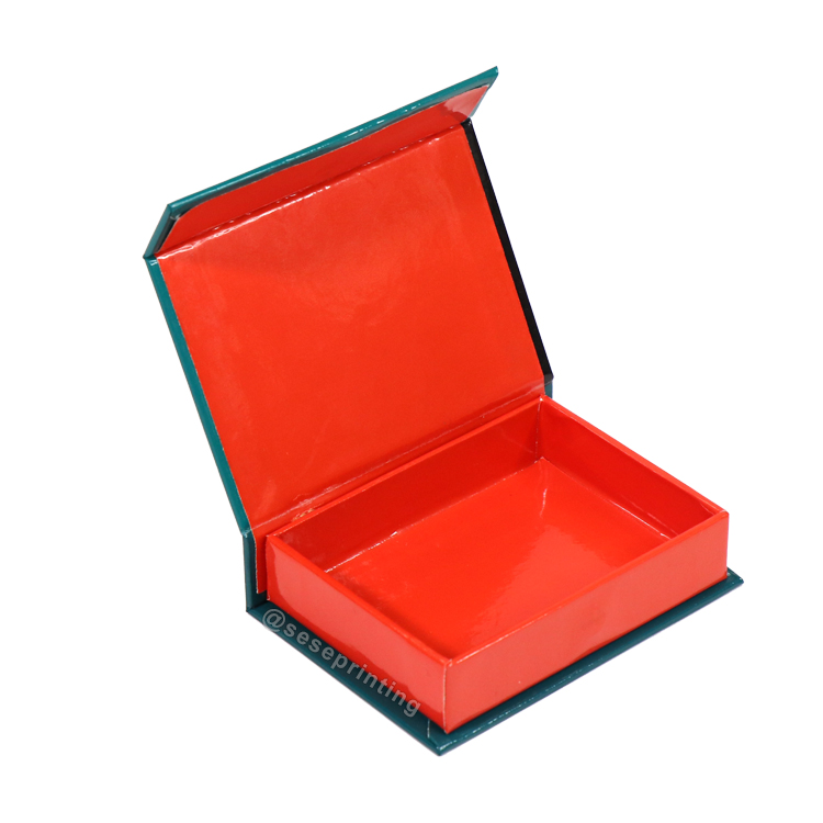 Custom Magnetic Lid Gift Boxes Print 10