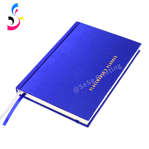 Custom Hardcover Book Cover Finishes: Matte, Glossy, and More 5