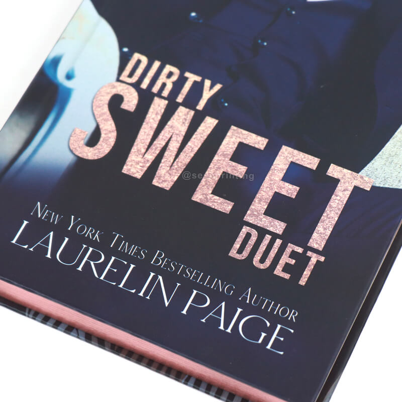 Chapter Art Hardcover Book with Foil on the Cover and Sprayed Edges 8