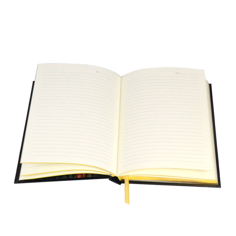 金箔の縁取りが施された、パーソナライズされた箔プリントのハードカバージャーナル 8
