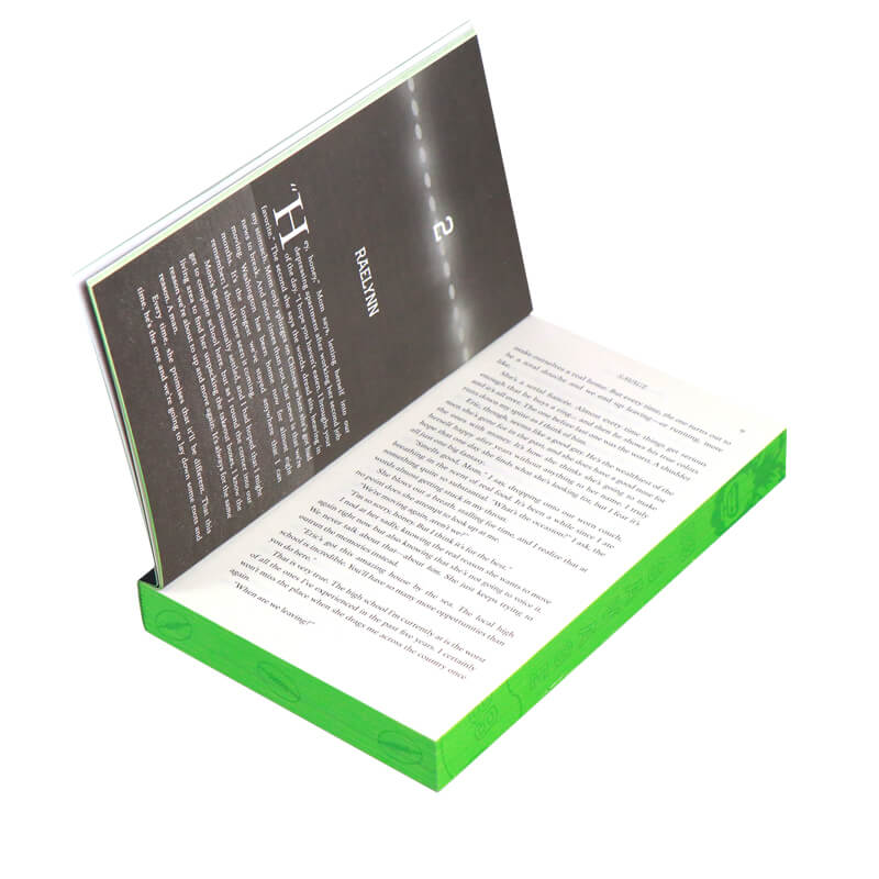 Black and White Printing Paperback Novel with Foil Cover and Sprayed Edges 7