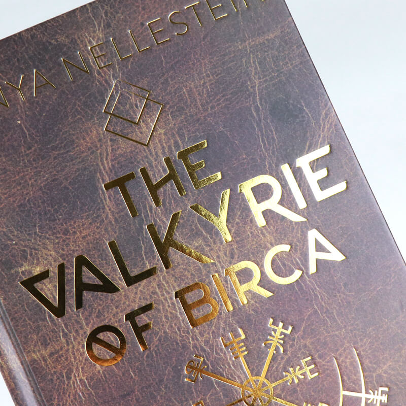 Black and White Printing Gold Foil Hardcover Book with Sprayed Edges 9