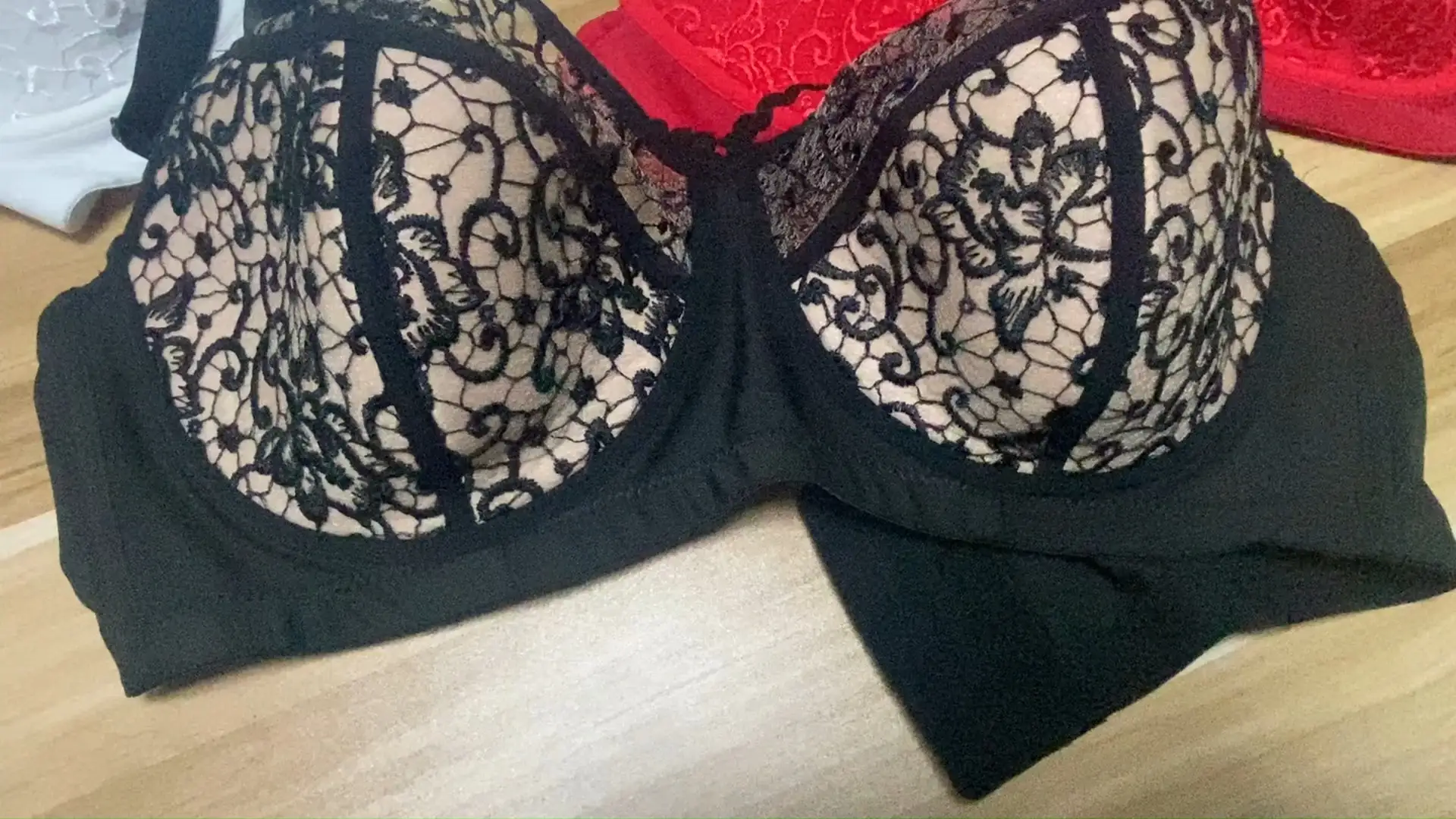 Ultra-Thin Padded Sheer Lace Mesh Bra For Plus Size Women 1