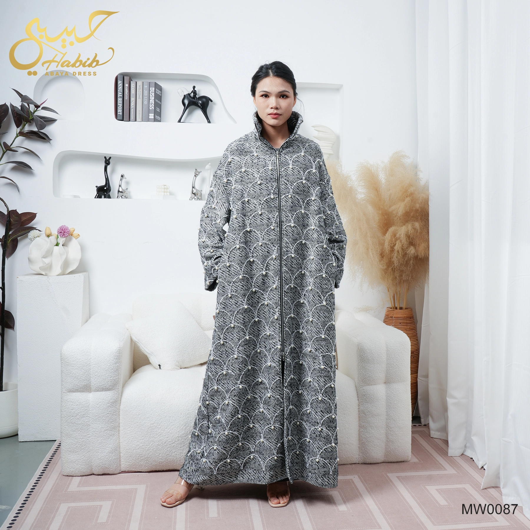 Pearl Coat Style Front Open Abaya Robe LatestBlack and White Thick Zipper Design 1