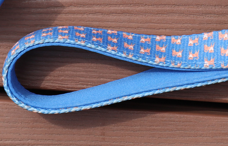 OKEYPETS Ensemble harnais et laisse de luxe personnalisé pour chiot, avec sac à déjections canines ajustable, bandana et néoprène respirant. 18