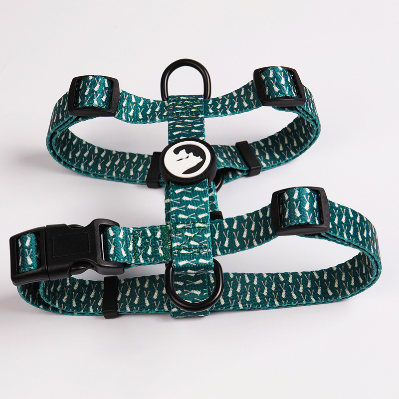 Harnais pour chien personnalisé avec logo, idéal pour les promenades. Harnais en polyester personnalisé pour animaux de compagnie. 18