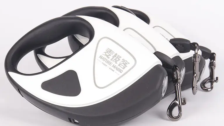 16ft Retractable Dog Leash Lead With Flashlight 1