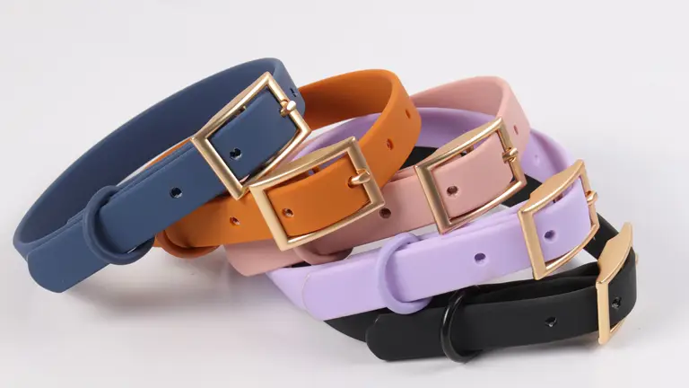 OKEYPETS Collier pour chien en PVC imperméable avec étiquette nominative - Collier résistant pour les promenades en extérieur 1