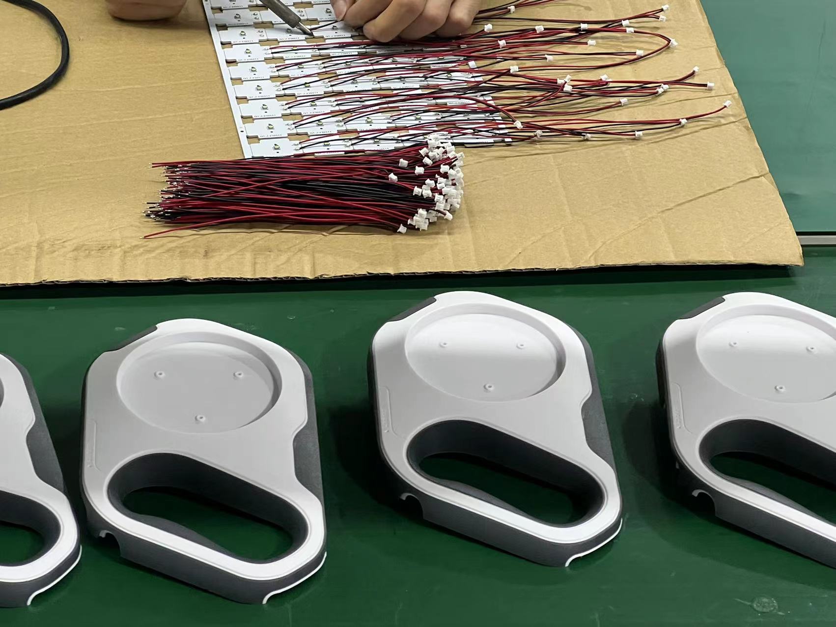 Laisse rétractable personnalisée OKEYPETS pour chien, ultra-résistante, avec lampe torche LED rechargeable 22