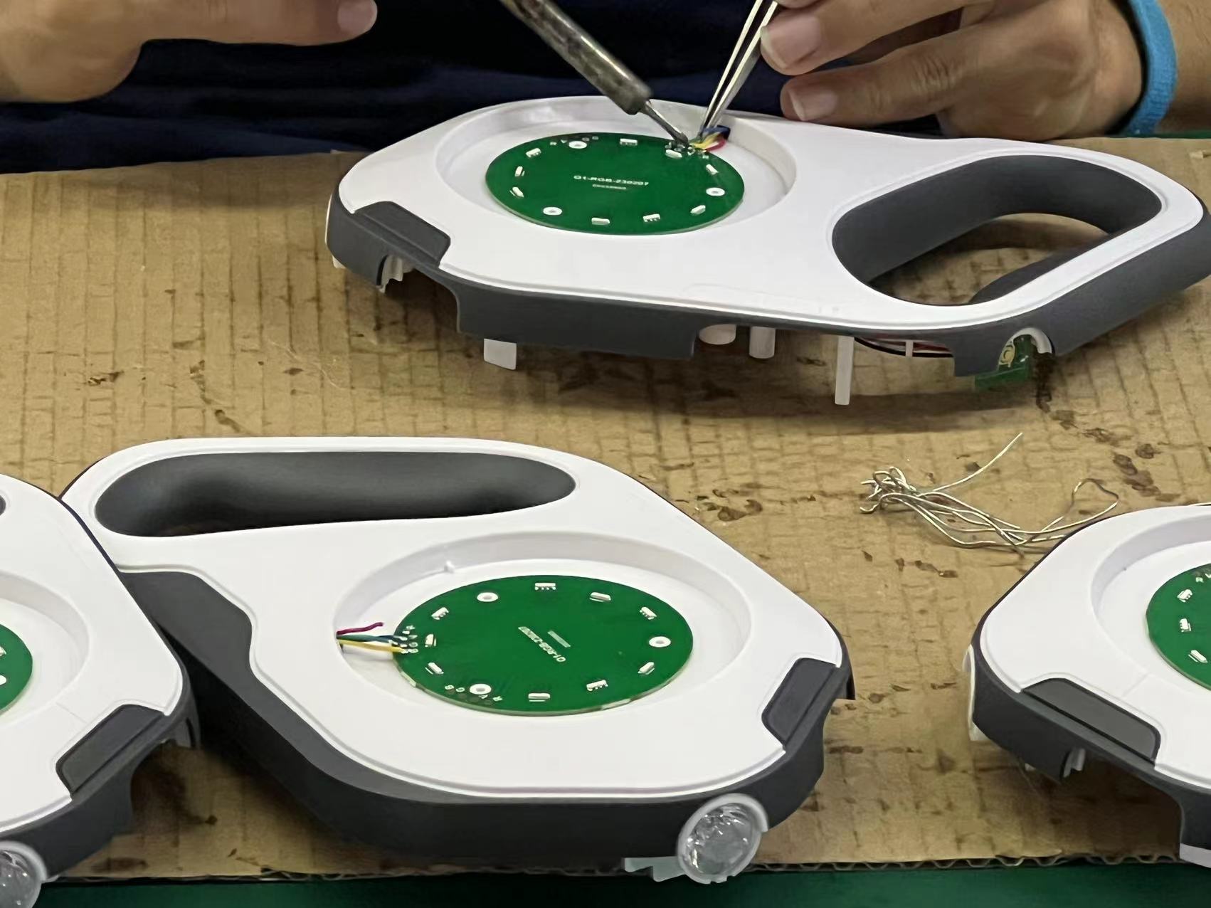 Laisse rétractable personnalisée OKEYPETS pour chien, ultra-résistante, avec lampe torche LED rechargeable 26