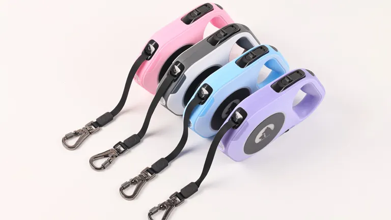 LED Retractable Dog Leash with Spotlight, One-Handed Brake & Tangle-Free Design1 5