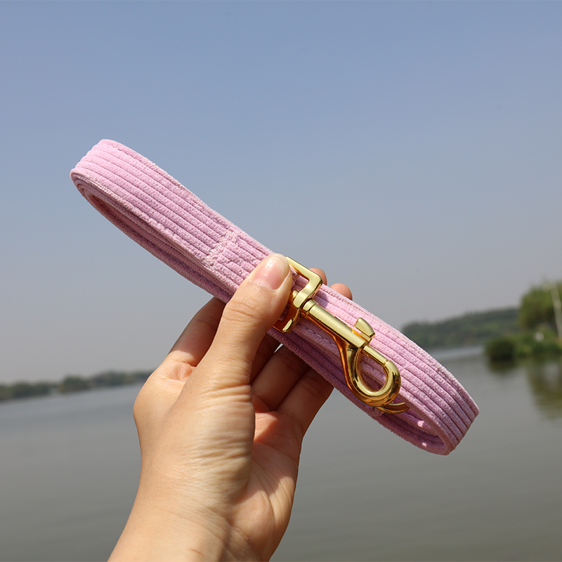 OKEYPETS ham de lux pentru câini și pisici, logo personalizat, ham de câine din catifea roz și roșie, cu suport pentru sac de rahat, set de lesă pentru zgardă și câine 12