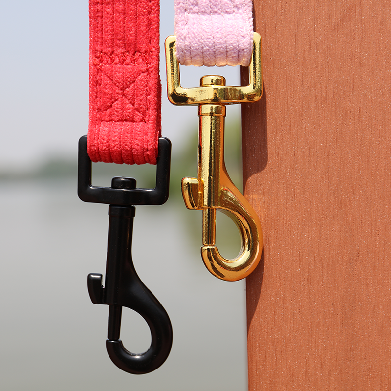 OKEYPETS ham de lux pentru câini și pisici, logo personalizat, ham de câine din catifea roz și roșie, cu suport pentru sac de rahat, set de lesă pentru zgardă și câine 16