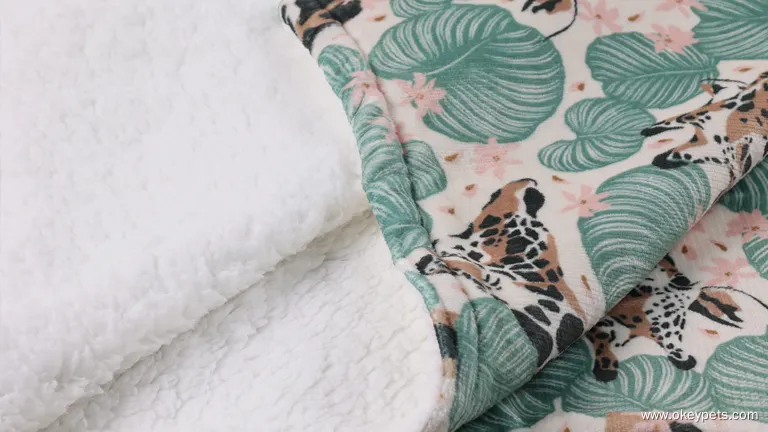 Fuzzy Luxurious Dog Blanket: Comfort and Warmth for Your Pet 3