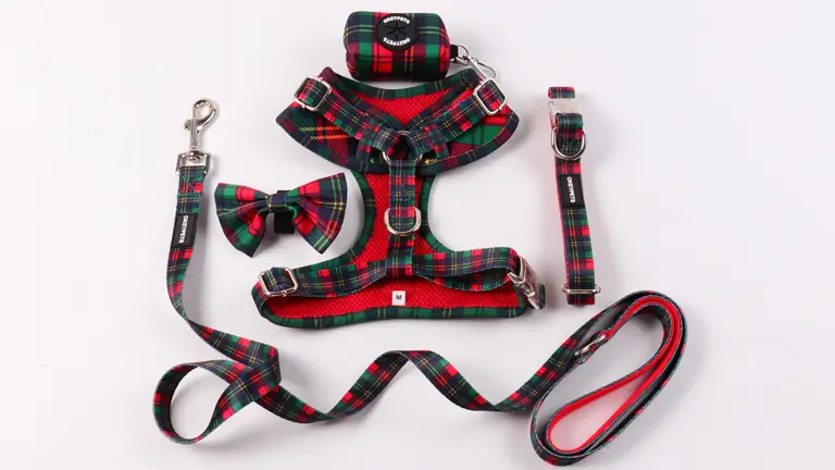 Harnais pour chien de Noël personnalisé, nouveau produit, ajustable, impression par sublimation, en polyester néoprène, avec laisse et collier. 1