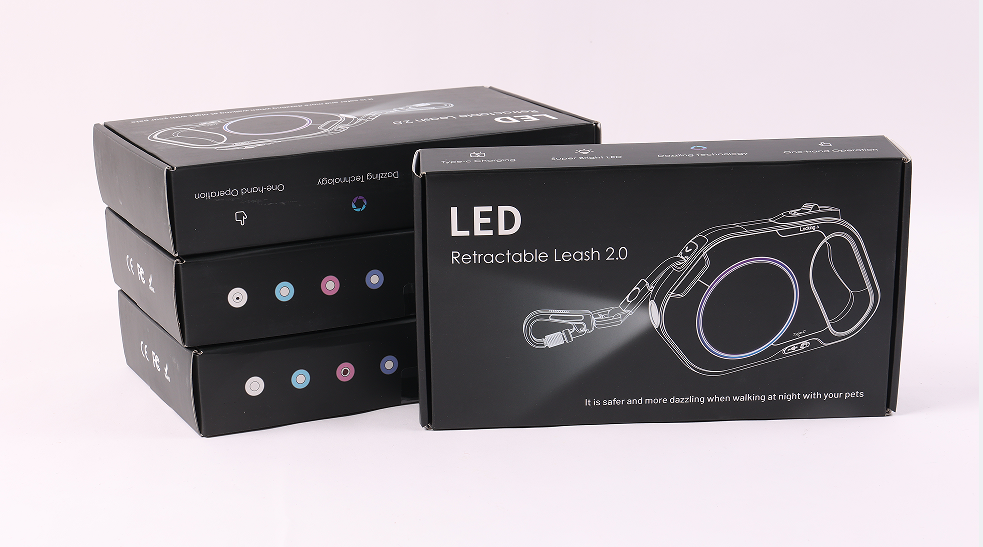 Laisse longue rétractable OKEYPETS avec lumière LED violette, rose et bleue 15