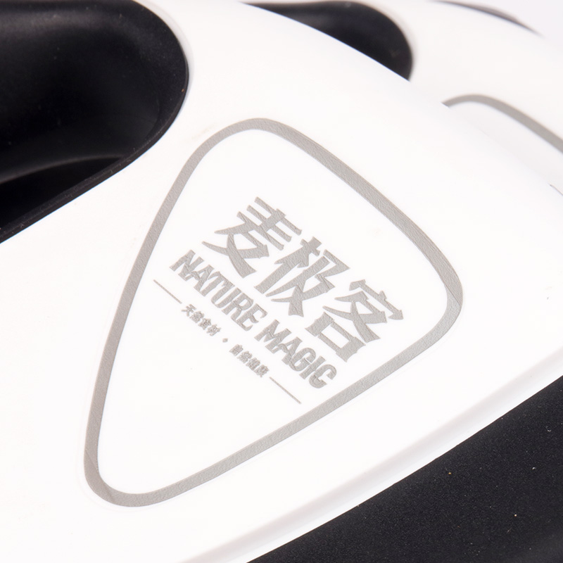 Laisse rétractable pour chien OKEYPETS avec lampe torche LED puissante, poignée antidérapante et confortable, pour une promenade automatique personnalisée. 21