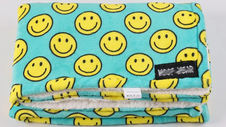 Soft Faux Fur Sherpa Blanket for Pets 4