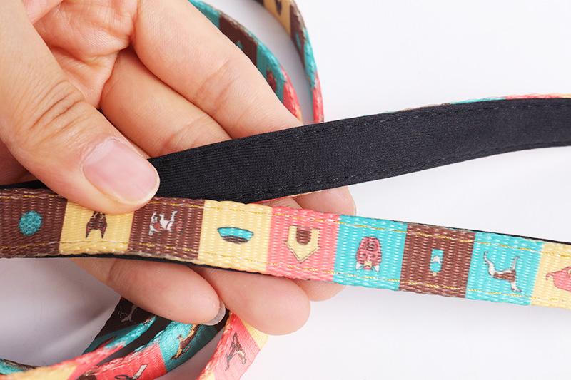 OKEYPETS Ensemble laisse, collier et harnais pour chien ajustable et personnalisé, motif personnalisé, harnais en néoprène respirant et mignon. 18