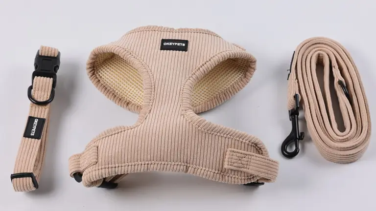 Harnais pour chien OKEYPETS anti-traction avec logo personnalisé, gilet rembourré en maille et velours côtelé sur mesure, fabricant de harnais pour animaux de compagnie 1