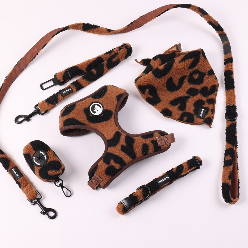 Ensemble harnais pour chien Sherpa en vente en gros, nouveau modèle tendance à ouverture rapide, sans traction et réglable, avec collier et harnais doux en Sherpa. 22