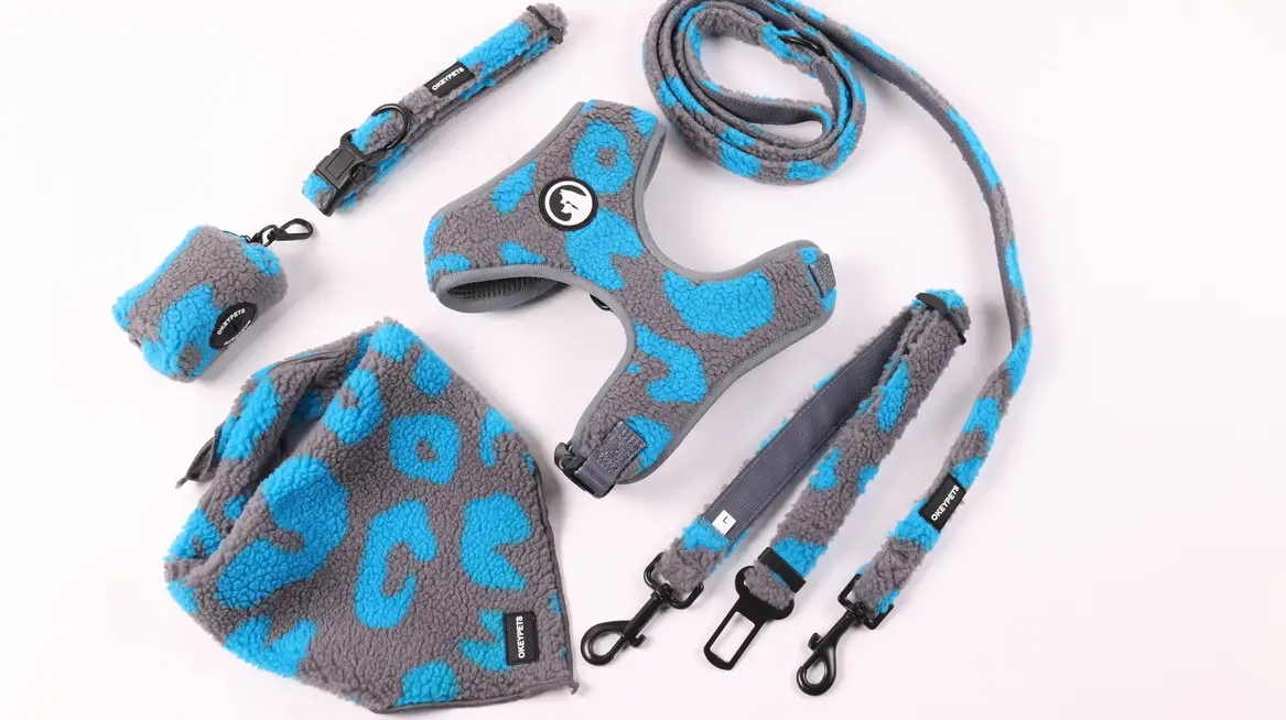 Ensemble harnais pour chien Sherpa en vente en gros, nouveau modèle tendance à ouverture rapide, sans traction et réglable, avec collier et harnais doux en Sherpa. 1