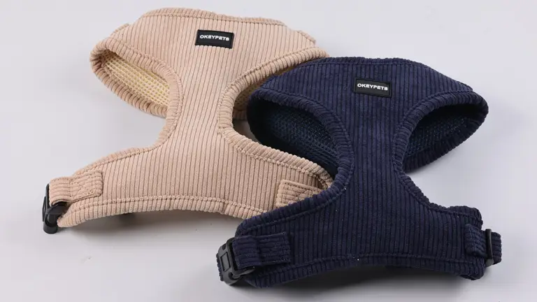 OKEYPETS Testreszabott Egyszínű Luxus Nyakörv Póráz Csokornyakkendővel Kordbársony Munka Bézs Kutya Mellhám Szettek 1