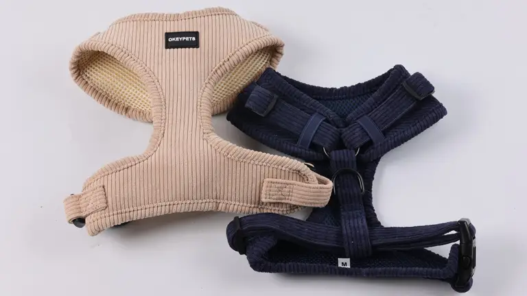 OKEYPETS Ensemble harnais pour chien en velours côtelé beige, harnais en maille pour promener le chien 1