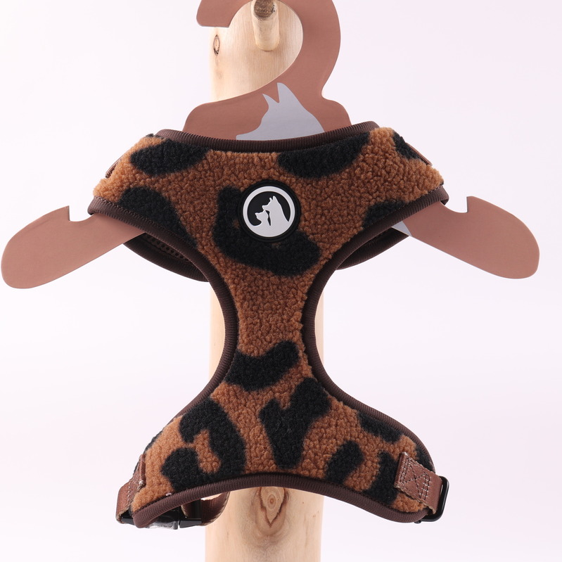 Harnais pour chien Sherpa de luxe, rembourré et personnalisé avec logo, en polaire d'agneau, avec laisse. Nouveau modèle de créateur. 12