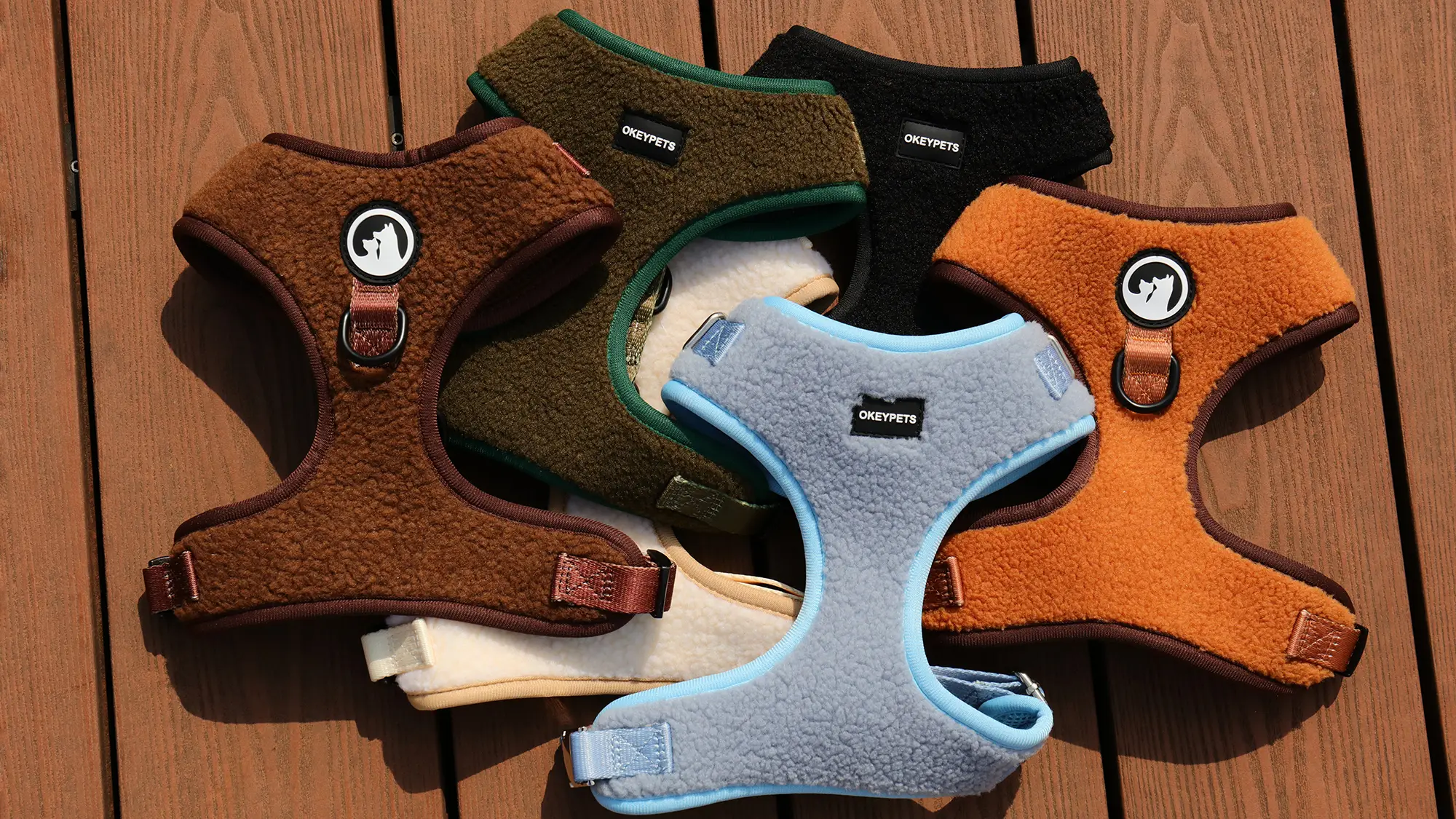 Ensemble harnais et laisse pour chien Sherpa de créateur, luxueux, doux et rembourré, en polaire d'agneau personnalisée. 1