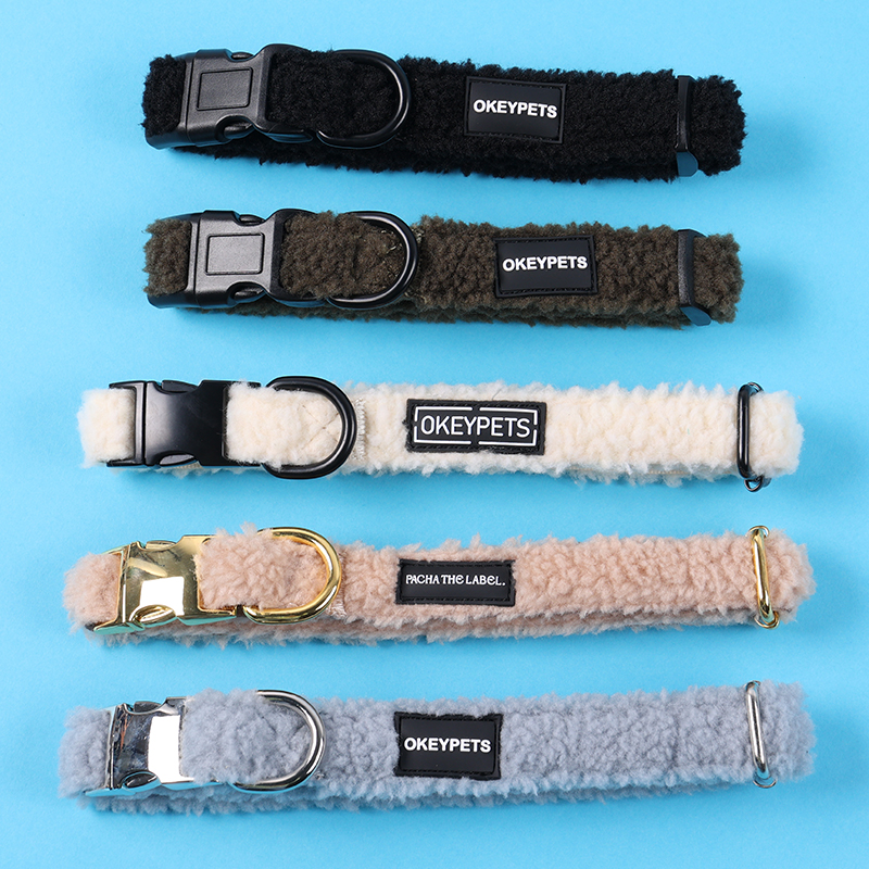 Ensemble harnais et laisse pour chien Sherpa de créateur, luxueux, doux et rembourré, en polaire d'agneau personnalisée. 16