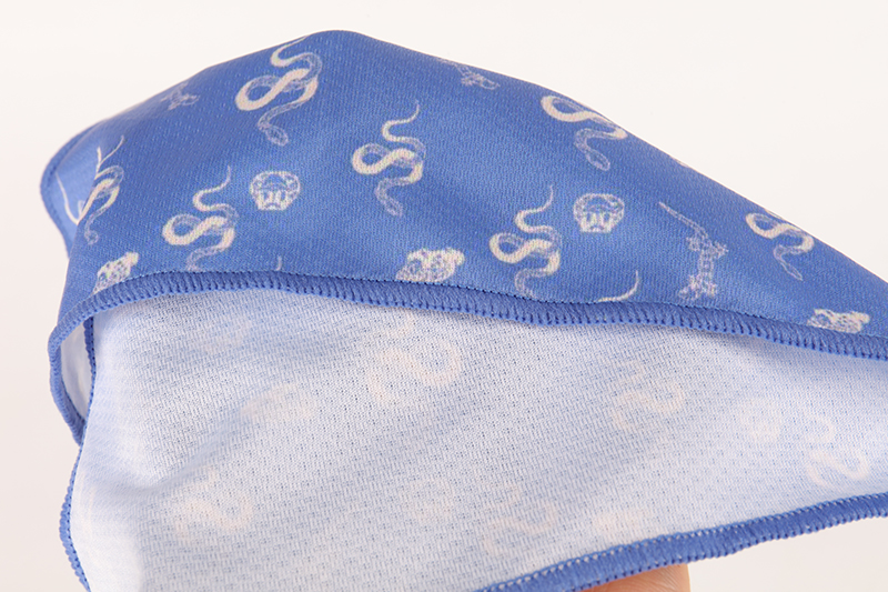 OKEYPETS - OKEYPETS Vente en gros Écharpe/bandana pour chien/animal de compagnie, confortable et tendance, à motifs colorés par sublimation 12