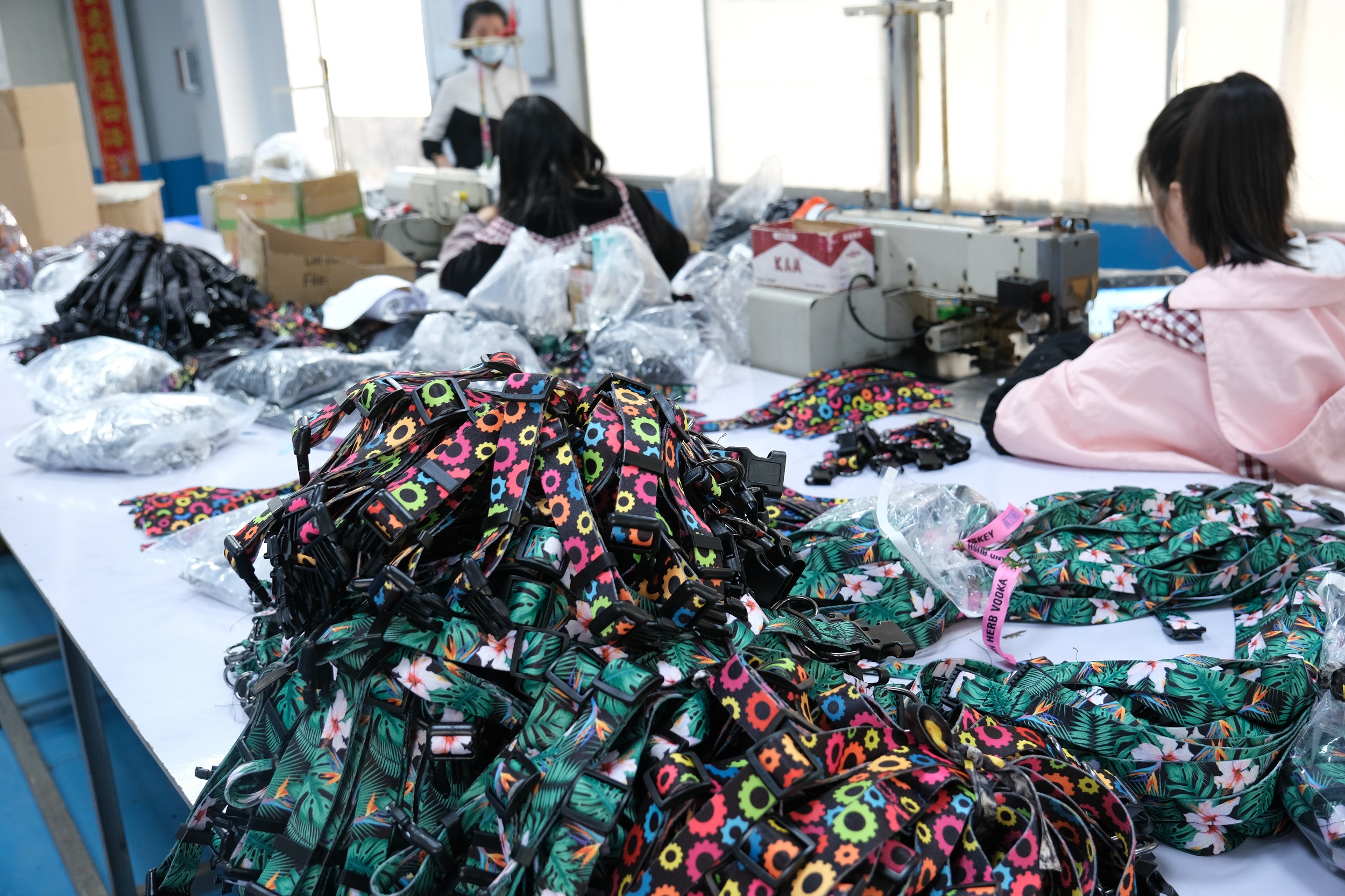 OKEYPETS - Distributeur automatique intelligent de nourriture et d'eau pour animaux de compagnie, de haute qualité, en gros. 30