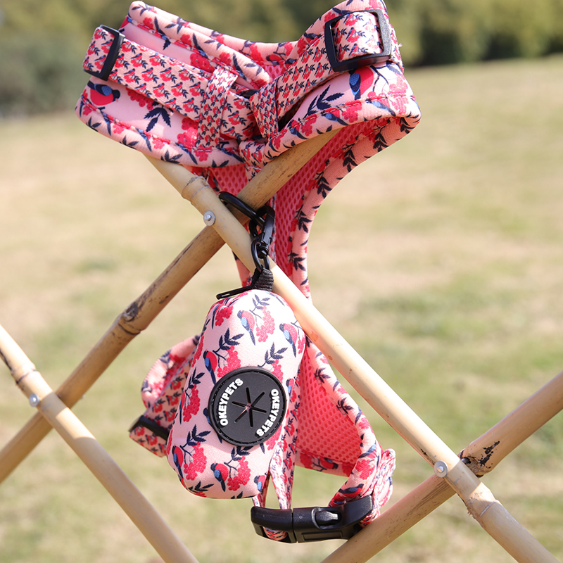 OKEYPETS - Аксесоар за разхождане на домашни любимци, релефно лого, силиконов държач за торбички за кучешки екскременти, диспенсър за торбички за кучешки екскременти, щипка за торбички за екскременти 15