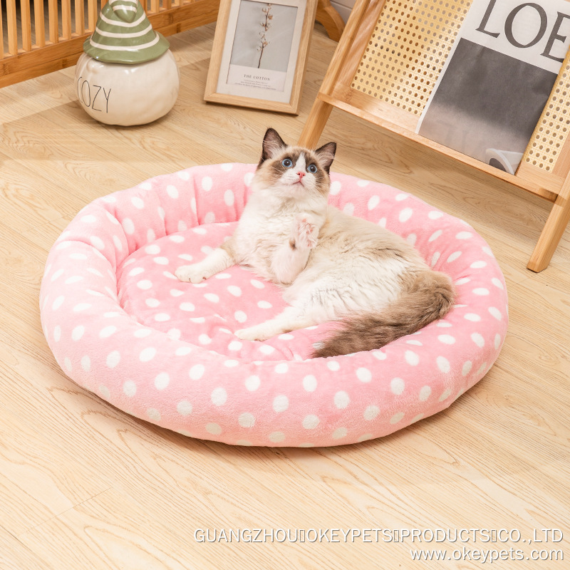 Lits pour chats en gros pour chats d'intérieur, coussins doux et chauds en peluche, fond imperméable et moelleux 13